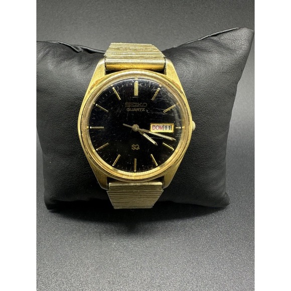 Vintage Seiko Day Date Gold Tone Watch 5Y23-8049 New Battery - Picture 1 of 9